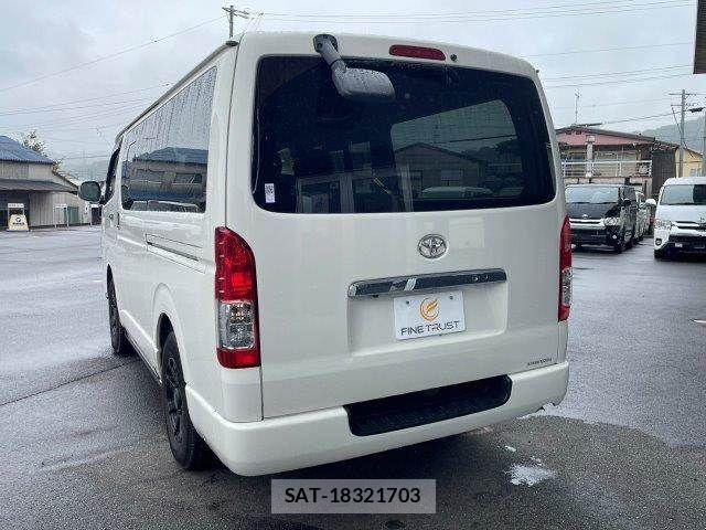 Toyota HIACE VAN 2018-04 8829315-21