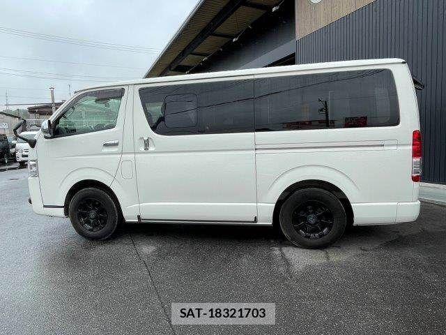 Toyota HIACE VAN 2018-04 8829315-22