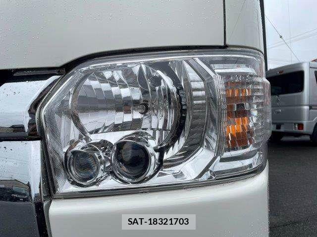 Toyota HIACE VAN 2018-04 8829315-23