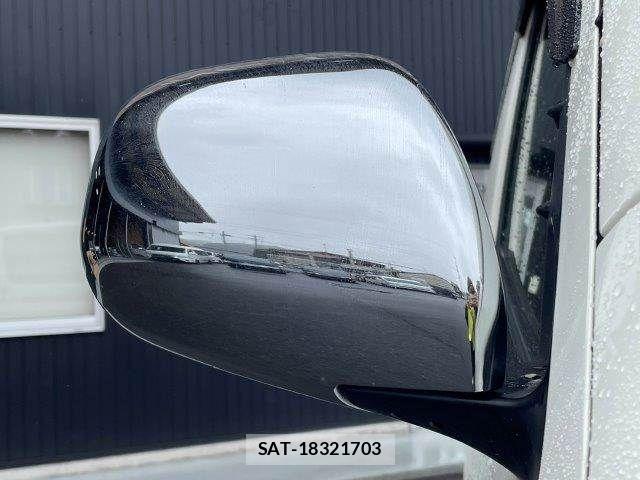 Toyota HIACE VAN 2018-04 8829315-28