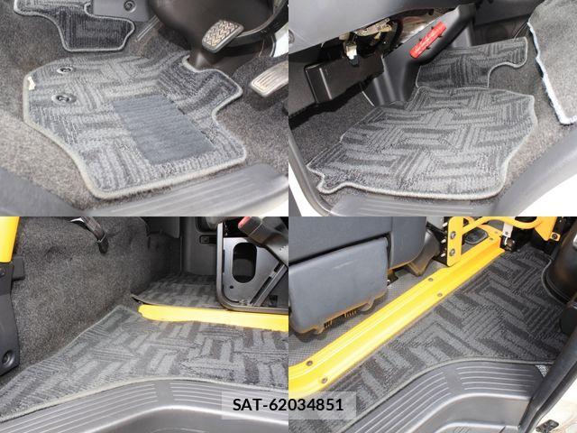 Toyota HIACE VAN 2017-04 8849244-19