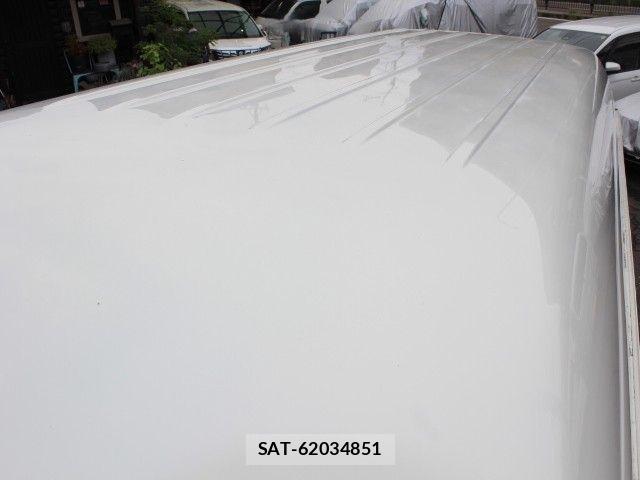 Toyota HIACE VAN 2017-04 8849244-23