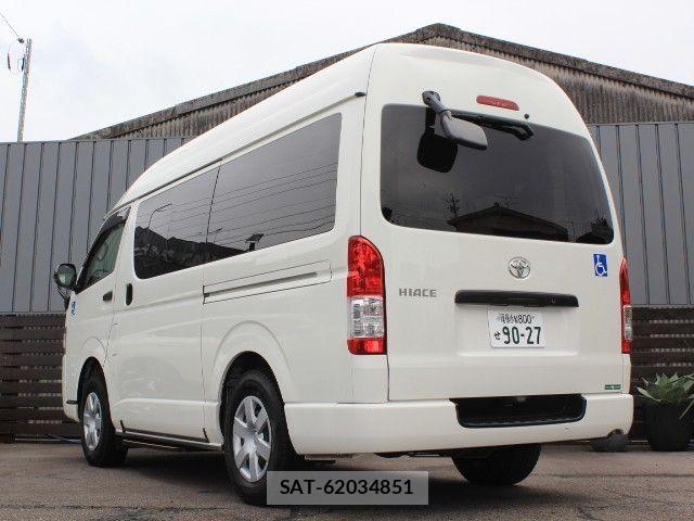 Toyota HIACE VAN 2017-04 8849244-29