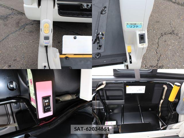 Toyota HIACE VAN 2017-04 8849244-5