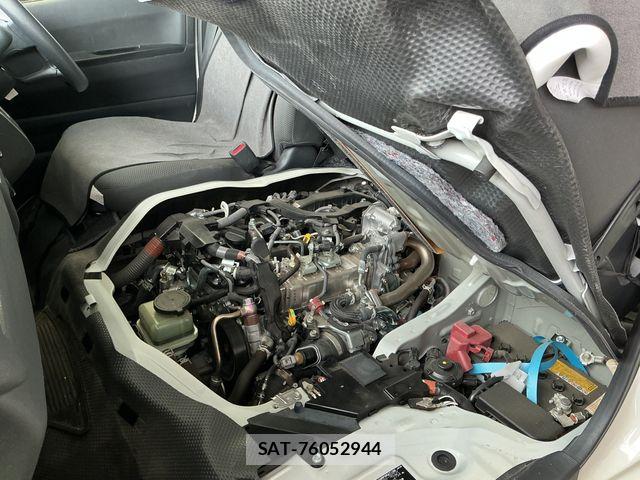 Toyota HIACE VAN 2025-02 8849246-12