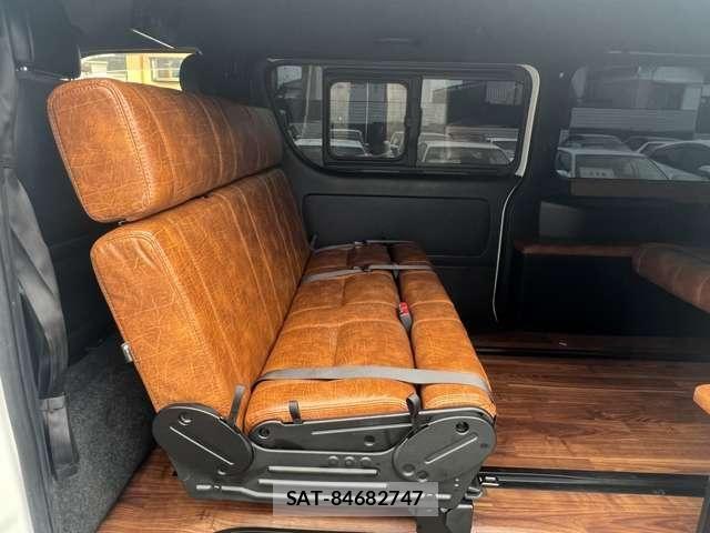 Toyota HIACE VAN 2022-05 8849243-11