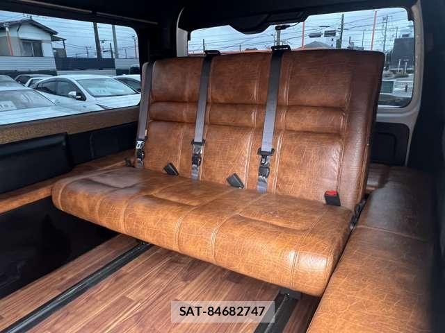 Toyota HIACE VAN 2022-05 8849243-12