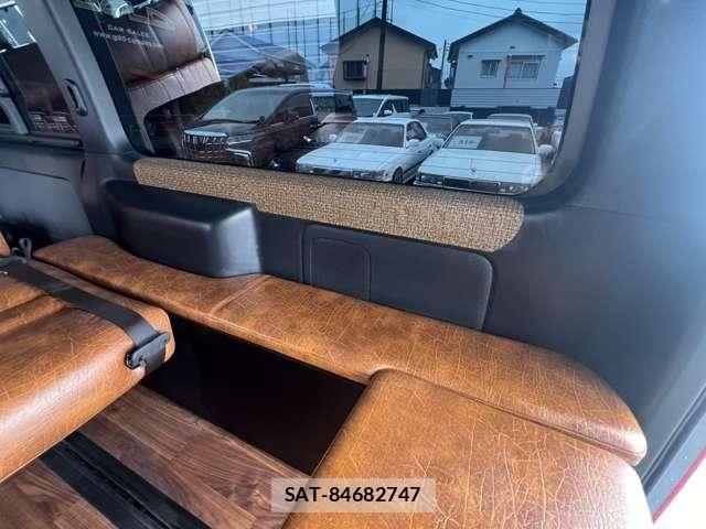 Toyota HIACE VAN 2022-05 8849243-15