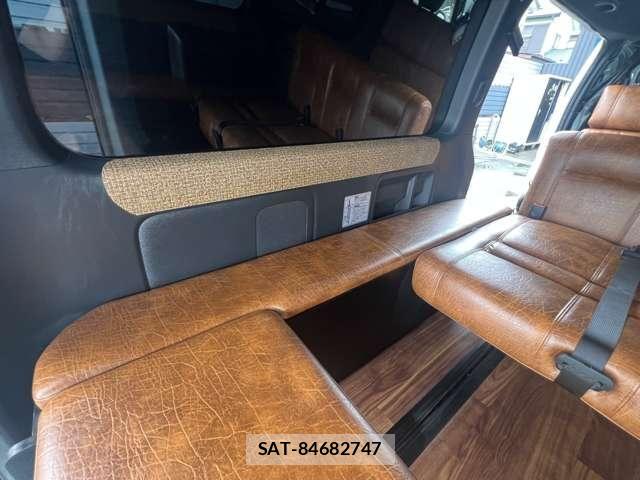 Toyota HIACE VAN 2022-05 8849243-16