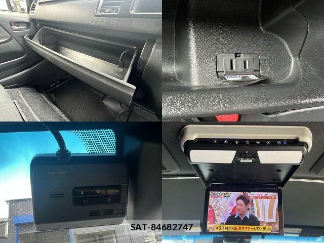 Toyota HIACE VAN 2022-05 8849243-26