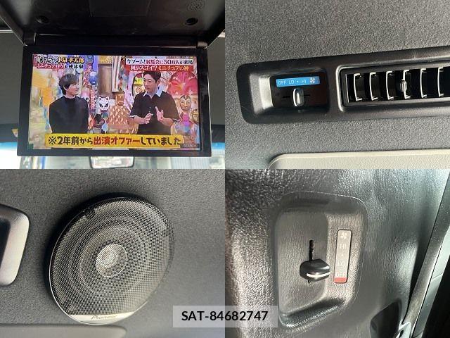 Toyota HIACE VAN 2022-05 8849243-27