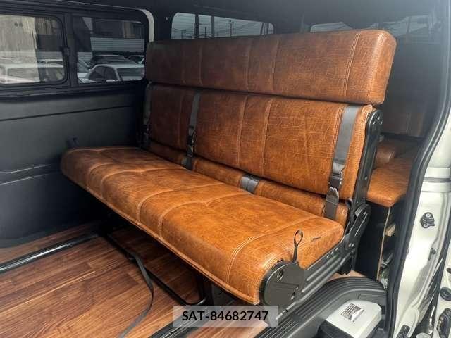 Toyota HIACE VAN 2022-05 8849243-8