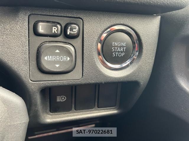 Toyota HIACE VAN 2023-07 8849239-12