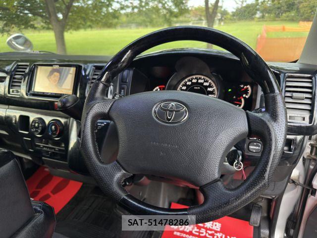 Toyota HIACE VAN 2010-07 8848059-10