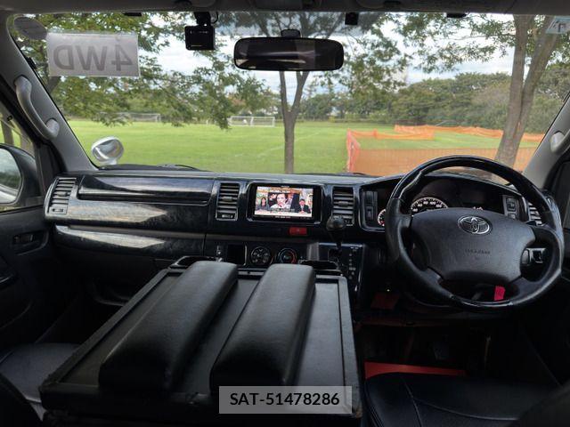 Toyota HIACE VAN 2010-07 8848059-11