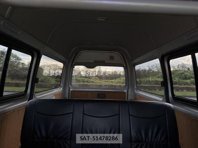 Toyota HIACE VAN 2010-07 8848059-15
