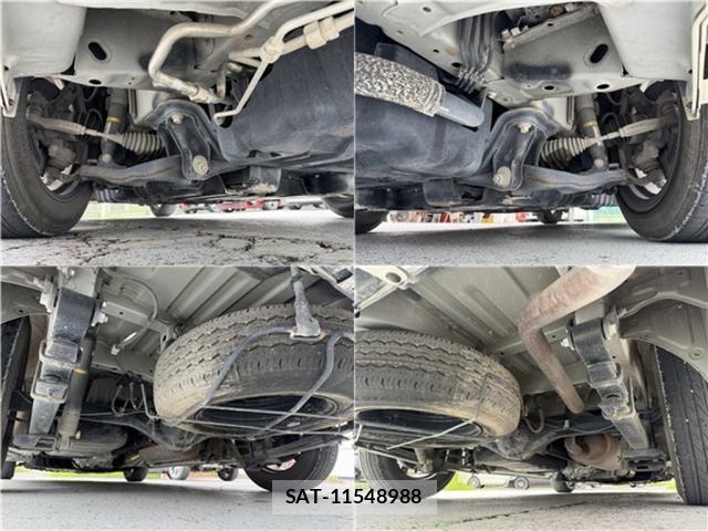 Toyota HIACE VAN 2019-06 8849242-26