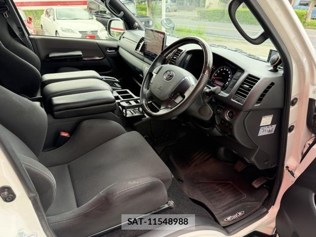 Toyota HIACE VAN 2019-06 8849242-27
