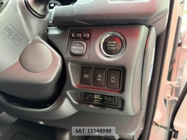 Toyota HIACE VAN 2019-06 8849242-28