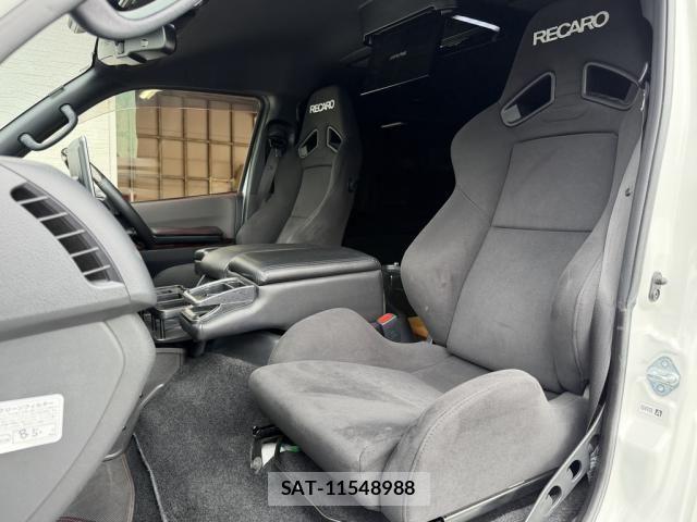 Toyota HIACE VAN 2019-06 8849242-7
