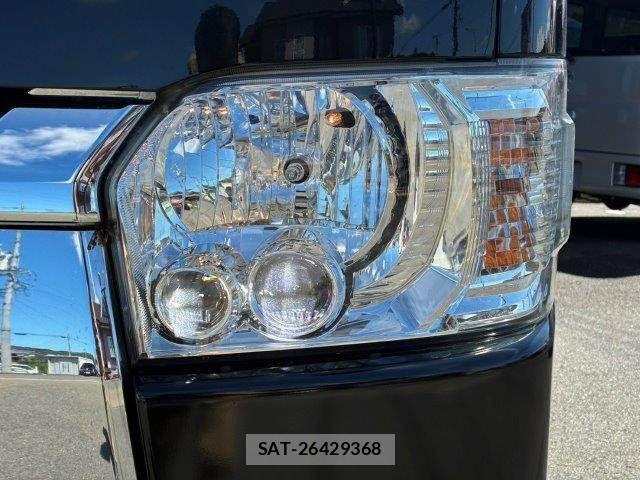 Toyota HIACE VAN 2023-09 8871131-17