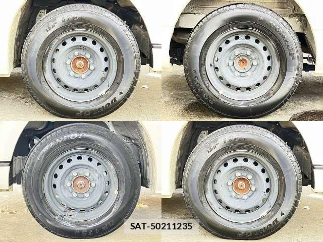 Toyota HIACE VAN 2022-10 8871129-3