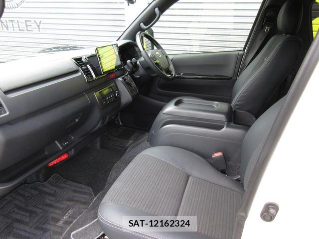 Toyota HIACE VAN 2025-07 8871128-1
