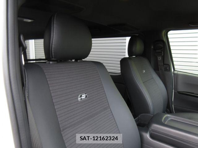 Toyota HIACE VAN 2025-07 8871128-21