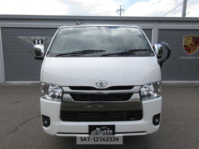 Toyota HIACE VAN 2025-07 8871128-3