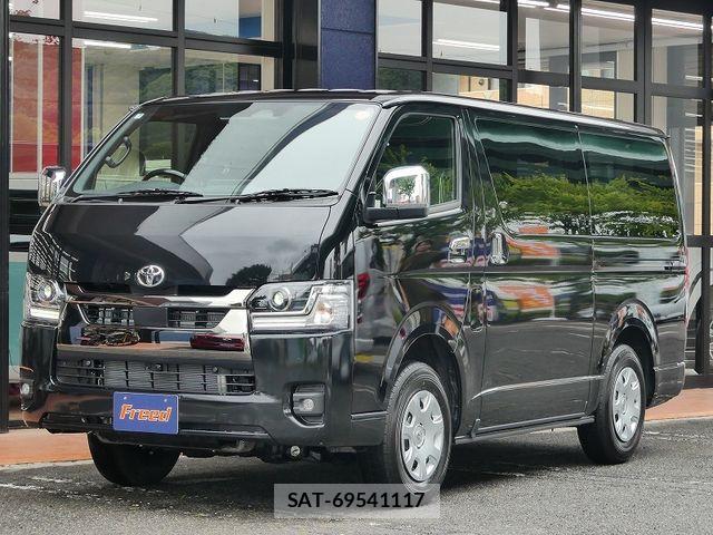 Toyota HIACE VAN 2026-07 8871125-0