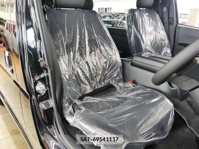 Toyota HIACE VAN 2026-07 8871125-15