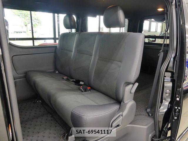 Toyota HIACE VAN 2026-07 8871125-17