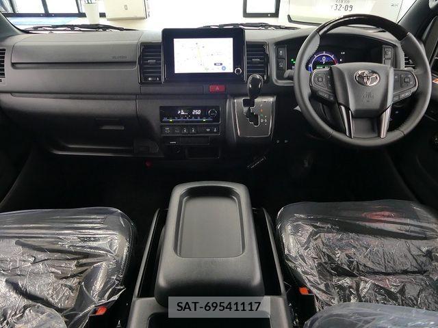 Toyota HIACE VAN 2026-07 8871125-2