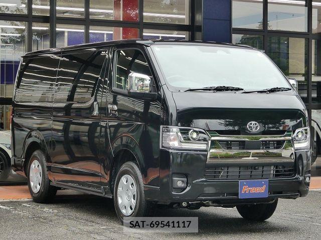 Toyota HIACE VAN 2026-07 8871125-4