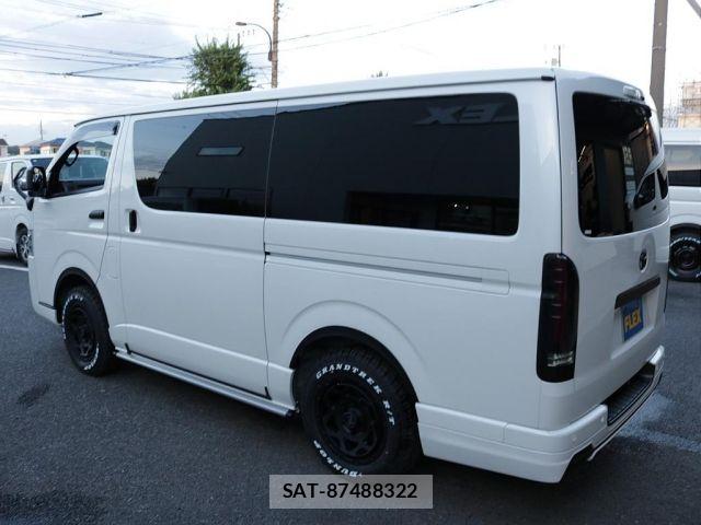 Toyota HIACE VAN 2025-01 8871124-9