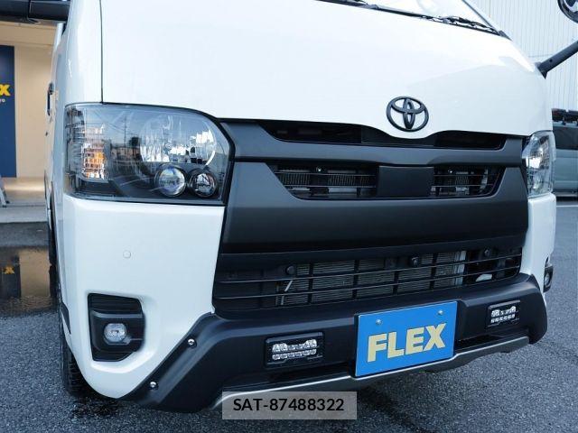 Toyota HIACE VAN 2025-01 8871124-1