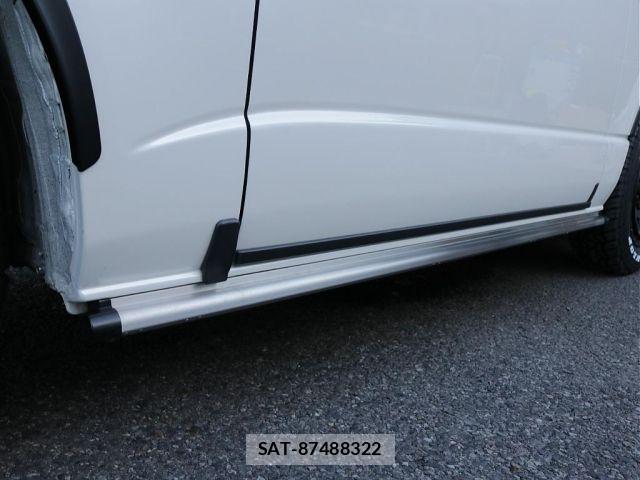 Toyota HIACE VAN 2025-01 8871124-5