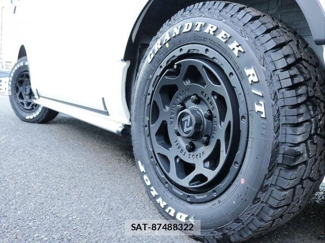 Toyota HIACE VAN 2025-01 8871124-6