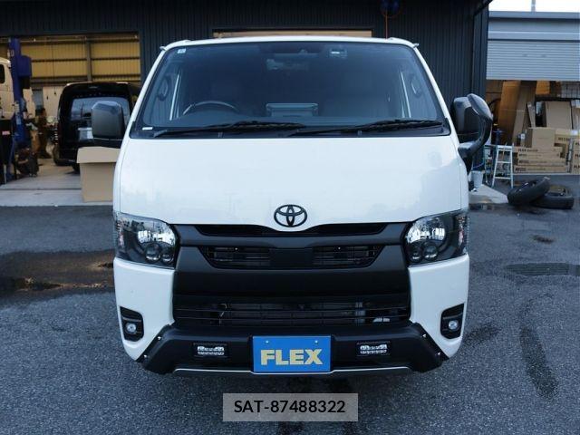 Toyota HIACE VAN 2025-01 8871124-7