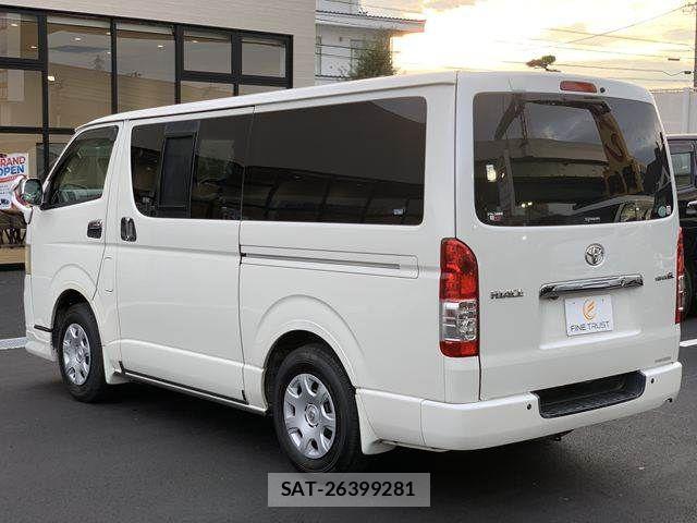 Toyota HIACE VAN 2010-09 8880013-19