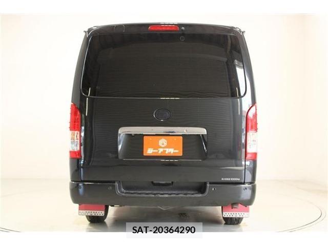Toyota HIACE VAN 2022-04 8880006-10