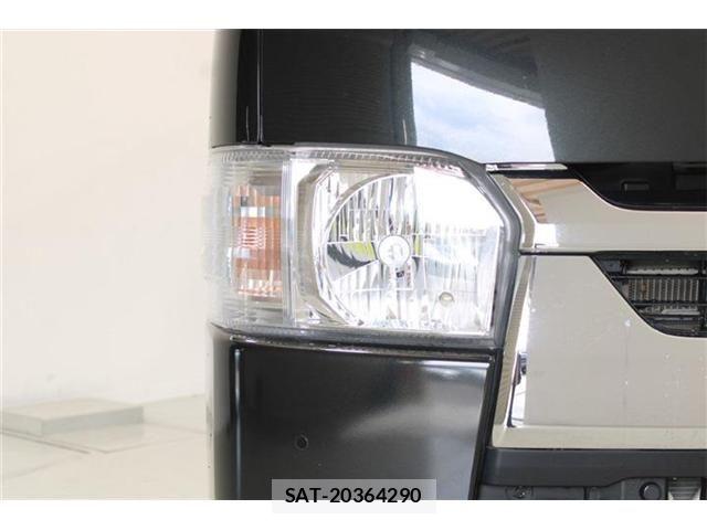 Toyota HIACE VAN 2022-04 8880006-16