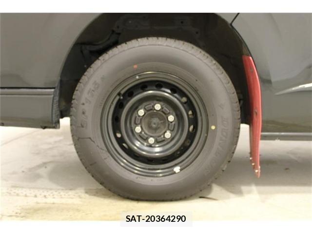 Toyota HIACE VAN 2022-04 8880006-24