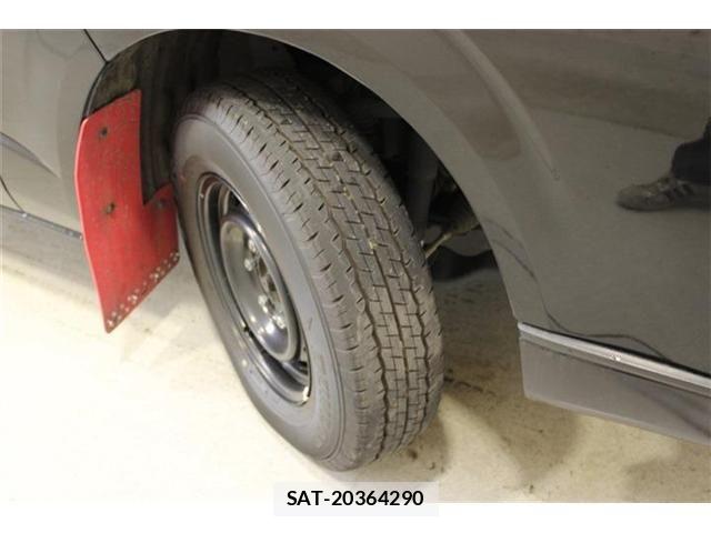 Toyota HIACE VAN 2022-04 8880006-27