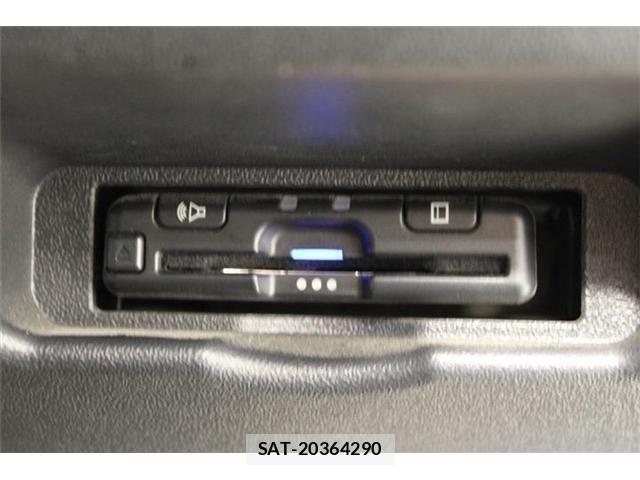 Toyota HIACE VAN 2022-04 8880006-4