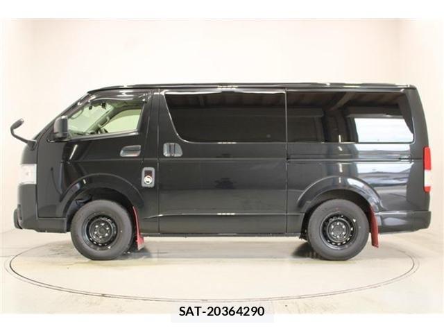 Toyota HIACE VAN 2022-04 8880006-8