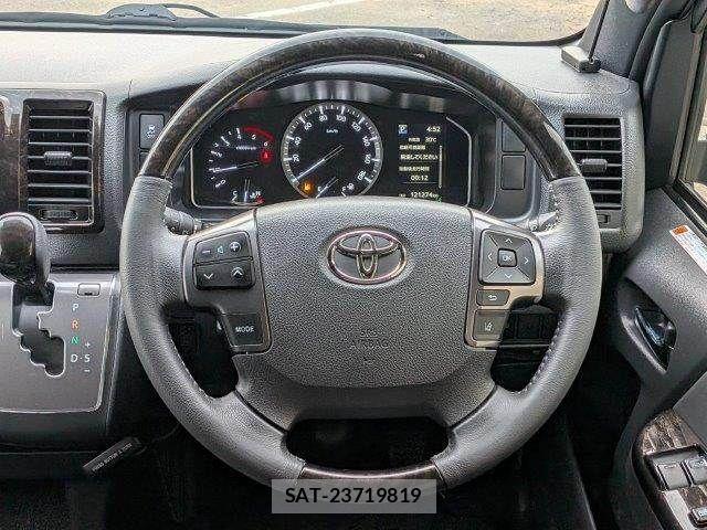 Toyota HIACE VAN 2022-03 8880007-11