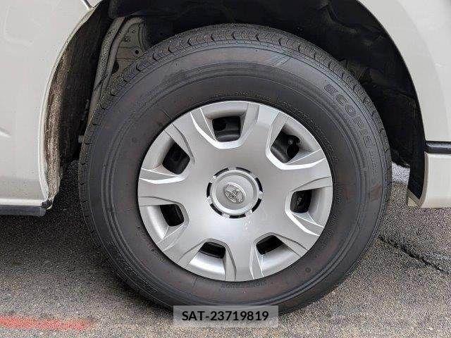 Toyota HIACE VAN 2022-03 8880007-14
