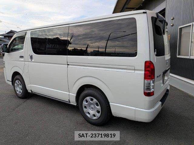 Toyota HIACE VAN 2022-03 8880007-20