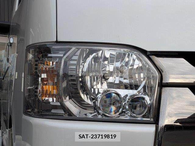 Toyota HIACE VAN 2022-03 8880007-23